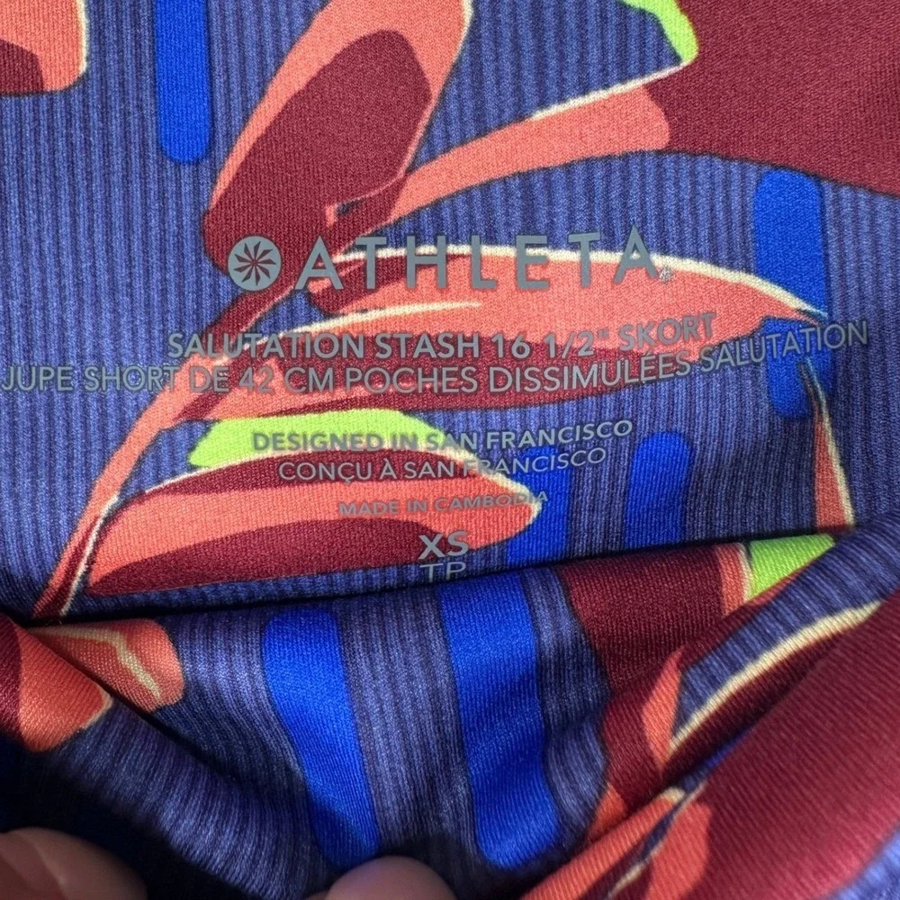 New Athleta Salutation Stash  16.5" Floral‎ Print Skort size XS Blue/Red - Picture 2 of 10